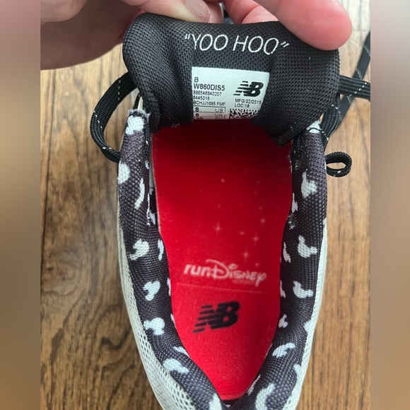 New Balance Run Disney 2015 Minnie Mouse Running Shoes Size 8 ❤️🖤 - Picture 2 of 15